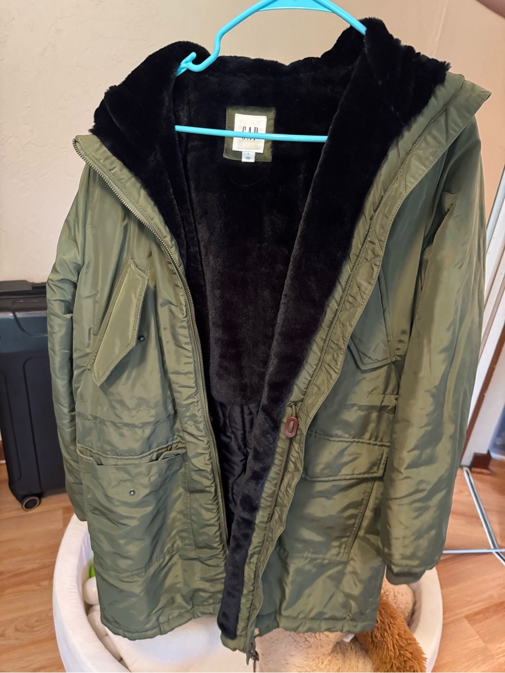 GAP Womens Olive Green Parka with Black Faux-Fur Lining